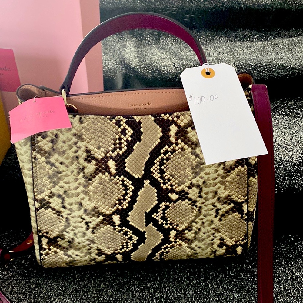 I am reposting this item. I posted prior but was approached by a scammer.
